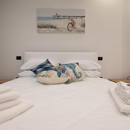 Da Zia Gina Locazione Turistica Hotell Bisceglie Exteriör bild