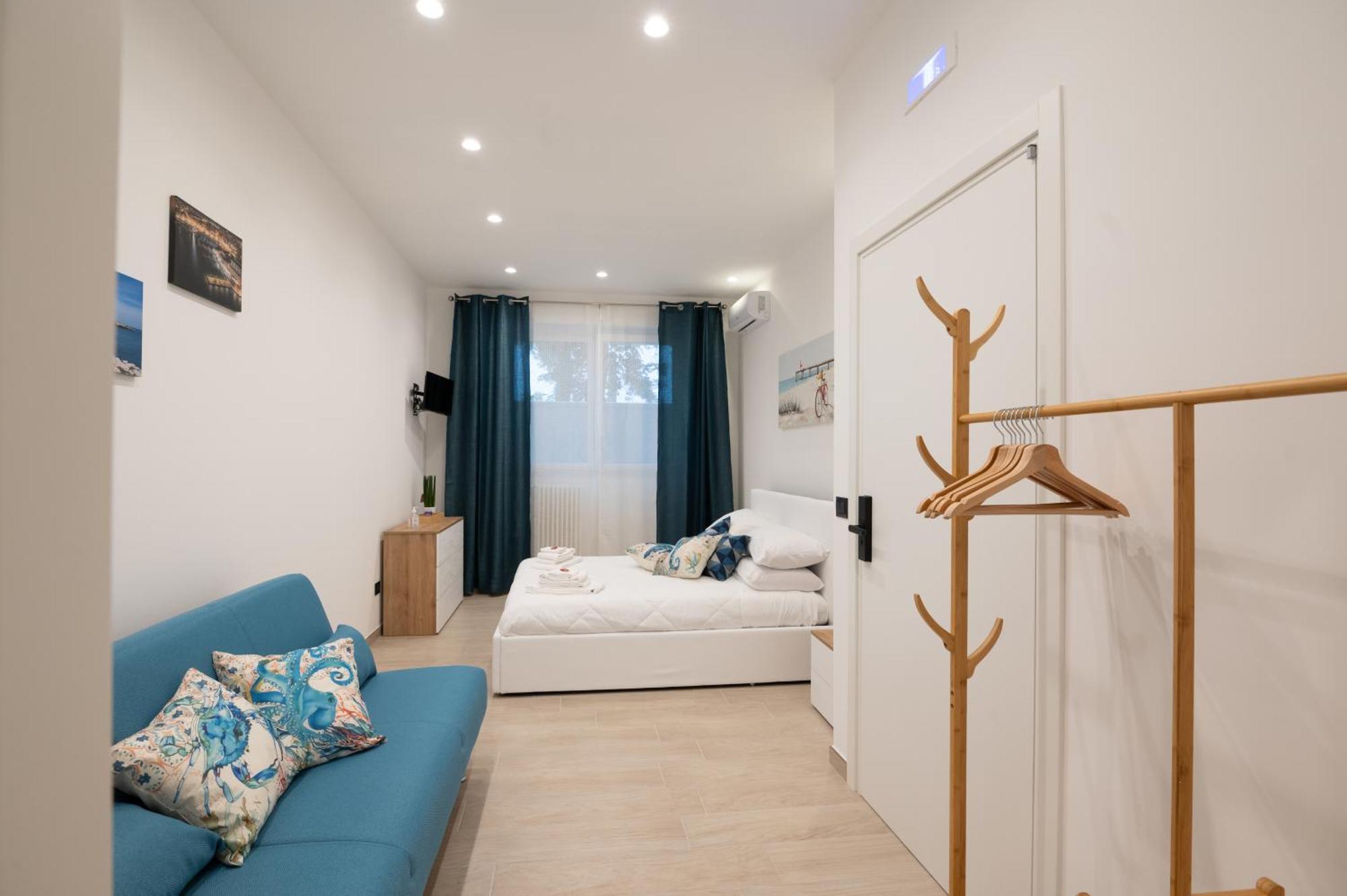 Da Zia Gina Locazione Turistica Hotell Bisceglie Rum bild