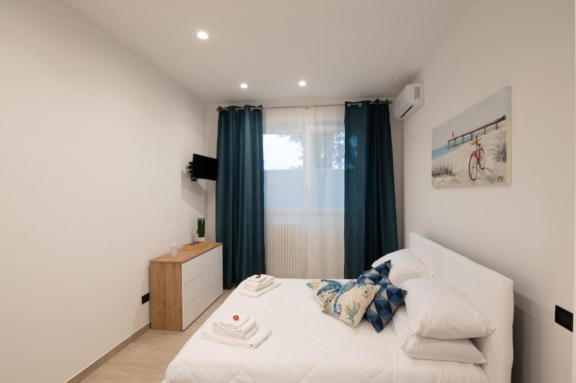 Da Zia Gina Locazione Turistica Hotell Bisceglie Rum bild