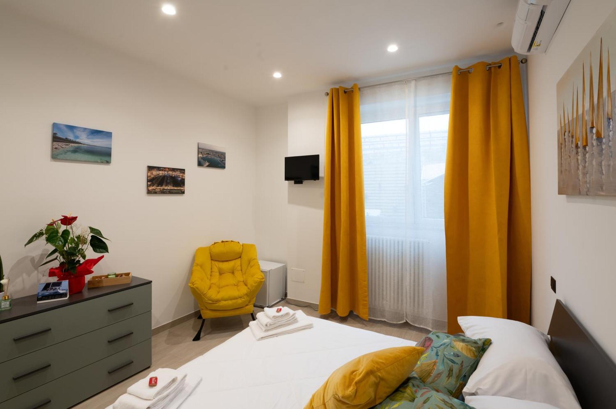 Da Zia Gina Locazione Turistica Hotell Bisceglie Rum bild
